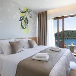 Tatil Evi Beautiful Home In Blato With Sauna