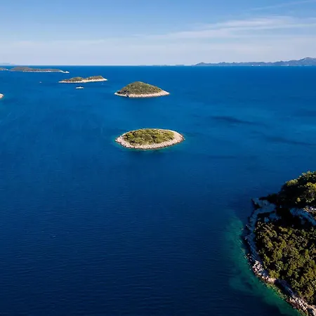 Feriehus In With Wifi Blato (Korcula)