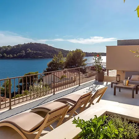 Holiday home In Blato With Wifi *